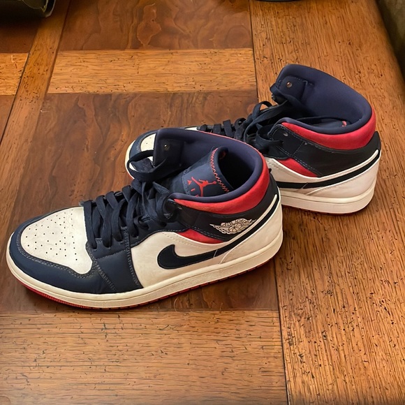 Nike Other - Nike Air Jordan 1 Mids (Navy and Red)